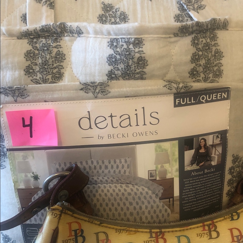 Full/Queen Sized Cotton Quilt Set